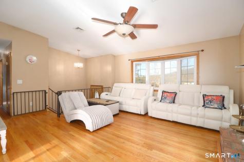 21 Rolling Glen Drive New Milford CT 06776