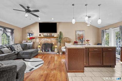 81 Hidden Pond Road Waterbury CT 06704