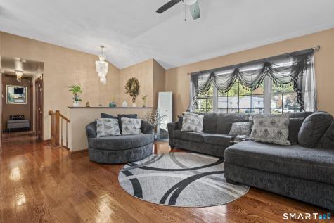 81 Hidden Pond Road Waterbury CT 06704