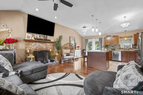 81 Hidden Pond Road Waterbury CT 06704