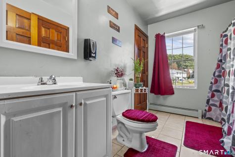 81 Hidden Pond Road Waterbury CT 06704