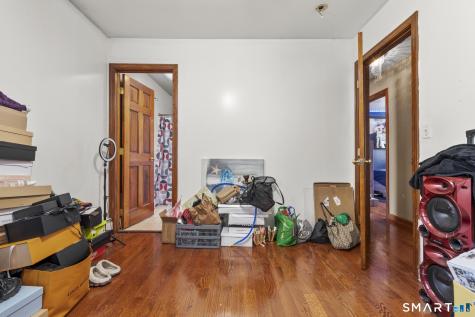 81 Hidden Pond Road Waterbury CT 06704