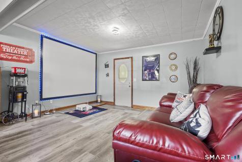 81 Hidden Pond Road Waterbury CT 06704