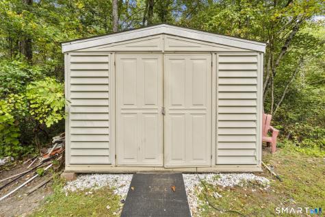81 Hidden Pond Road Waterbury CT 06704