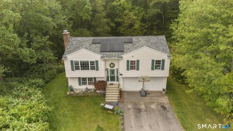 81 Hidden Pond Road Waterbury CT 06704