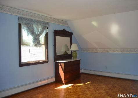 7 Roseleah Avenue Plainville CT 06062