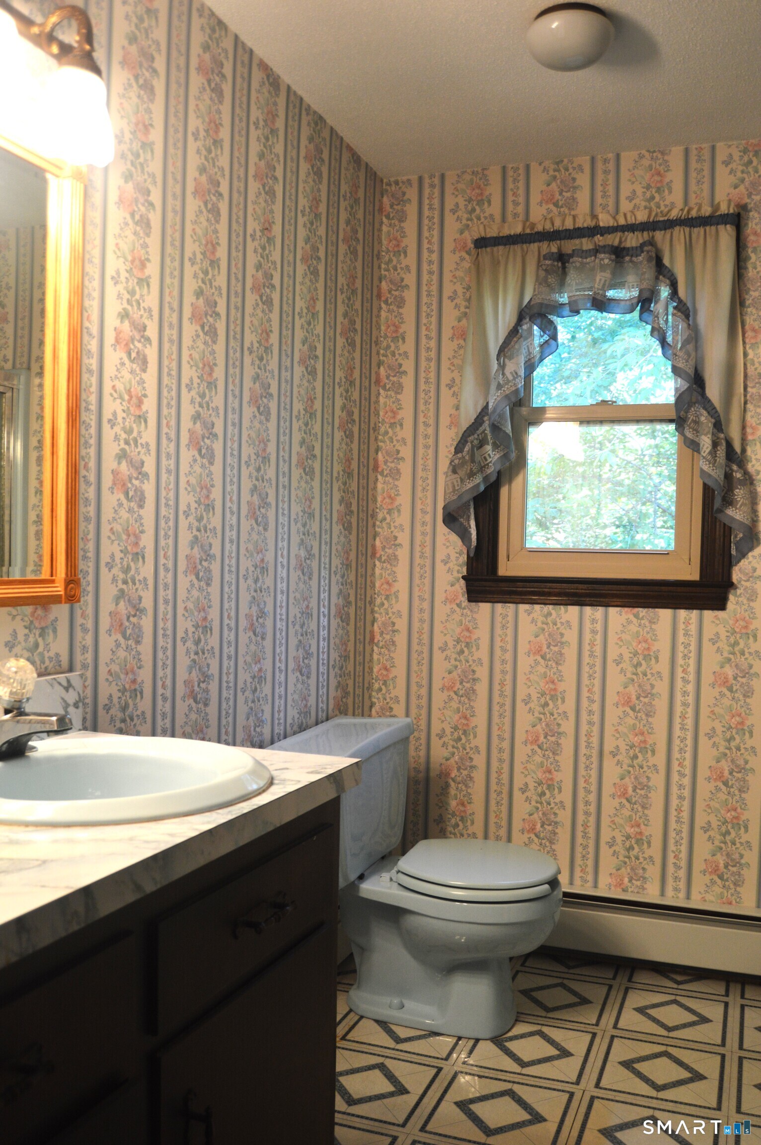 7 Roseleah Avenue Plainville CT 06062