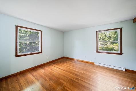 5 Redwood Street Enfield CT 06082