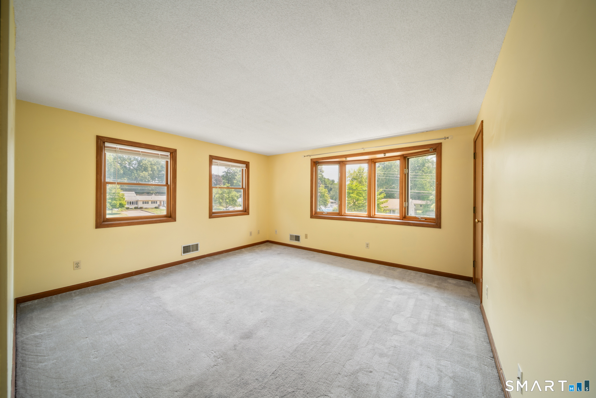 5 Redwood Street Enfield CT 06082