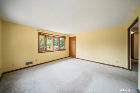 5 Redwood Street Enfield CT 06082
