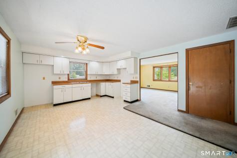5 Redwood Street Enfield CT 06082