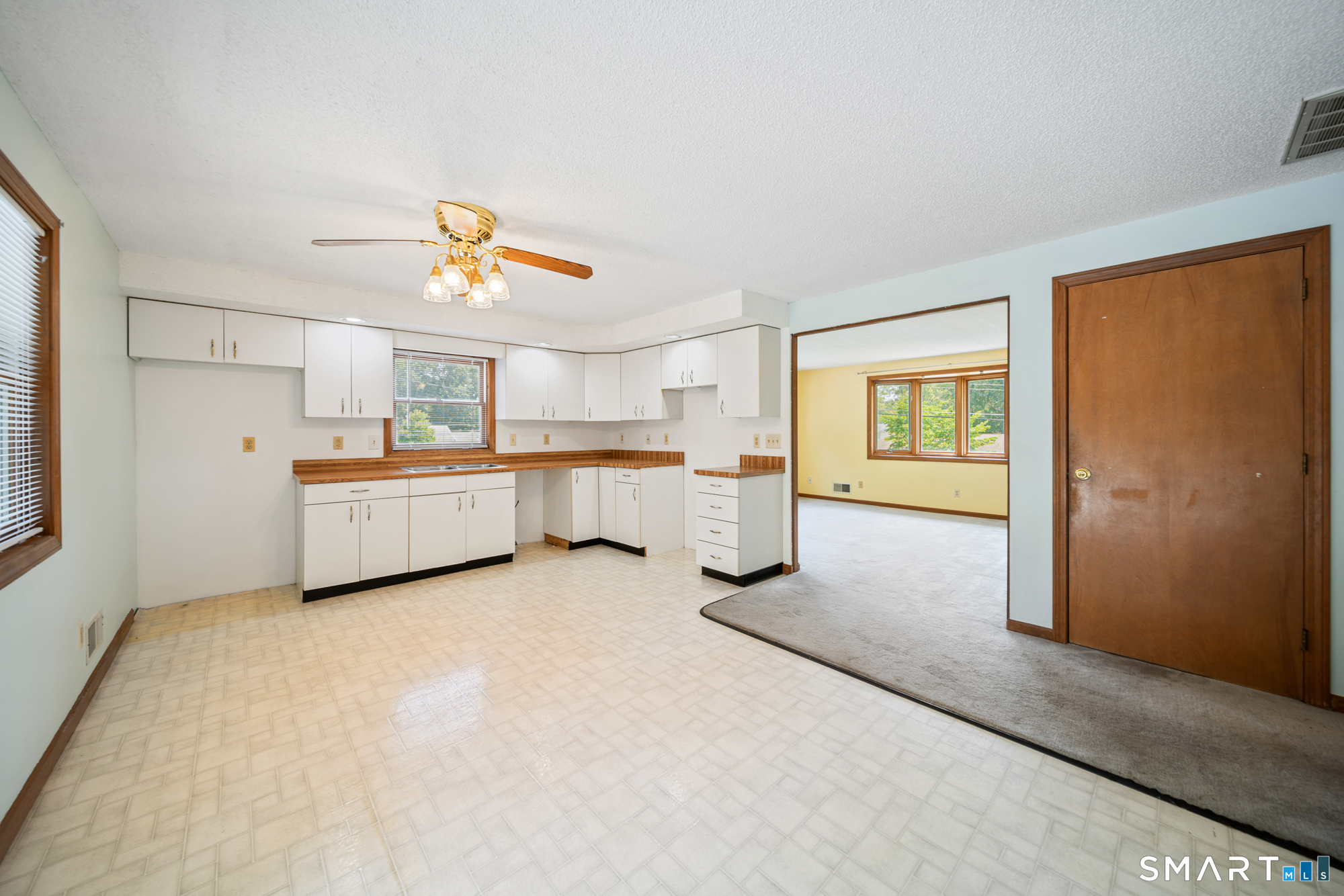 5 Redwood Street Enfield CT 06082