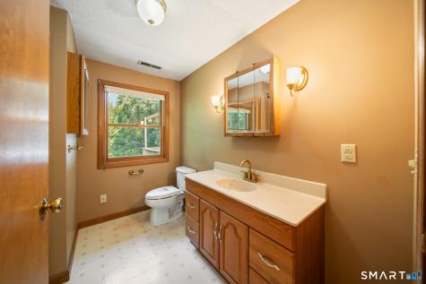 5 Redwood Street Enfield CT 06082