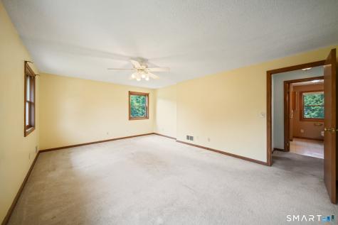 5 Redwood Street Enfield CT 06082