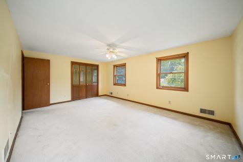 5 Redwood Street Enfield CT 06082