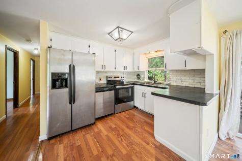 5 Redwood Street Enfield CT 06082