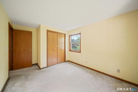 5 Redwood Street Enfield CT 06082