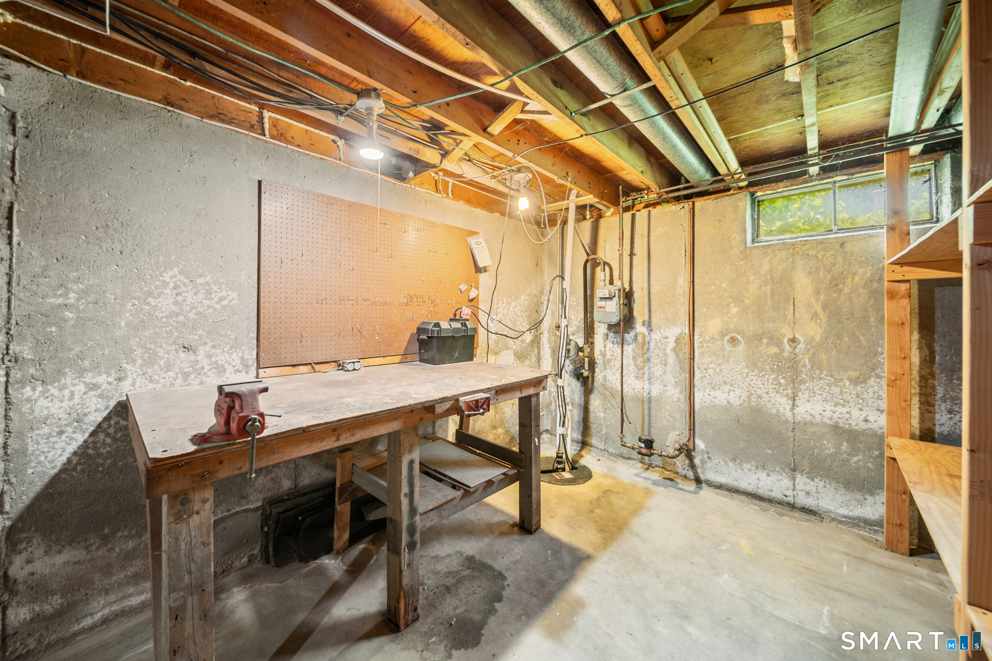 5 Redwood Street Enfield CT 06082