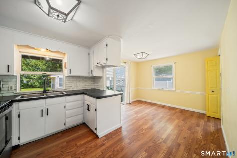 5 Redwood Street Enfield CT 06082