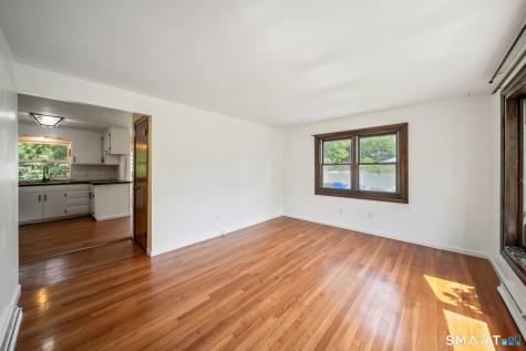 5 Redwood Street Enfield CT 06082
