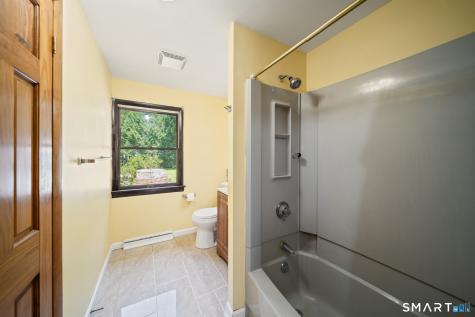 5 Redwood Street Enfield CT 06082