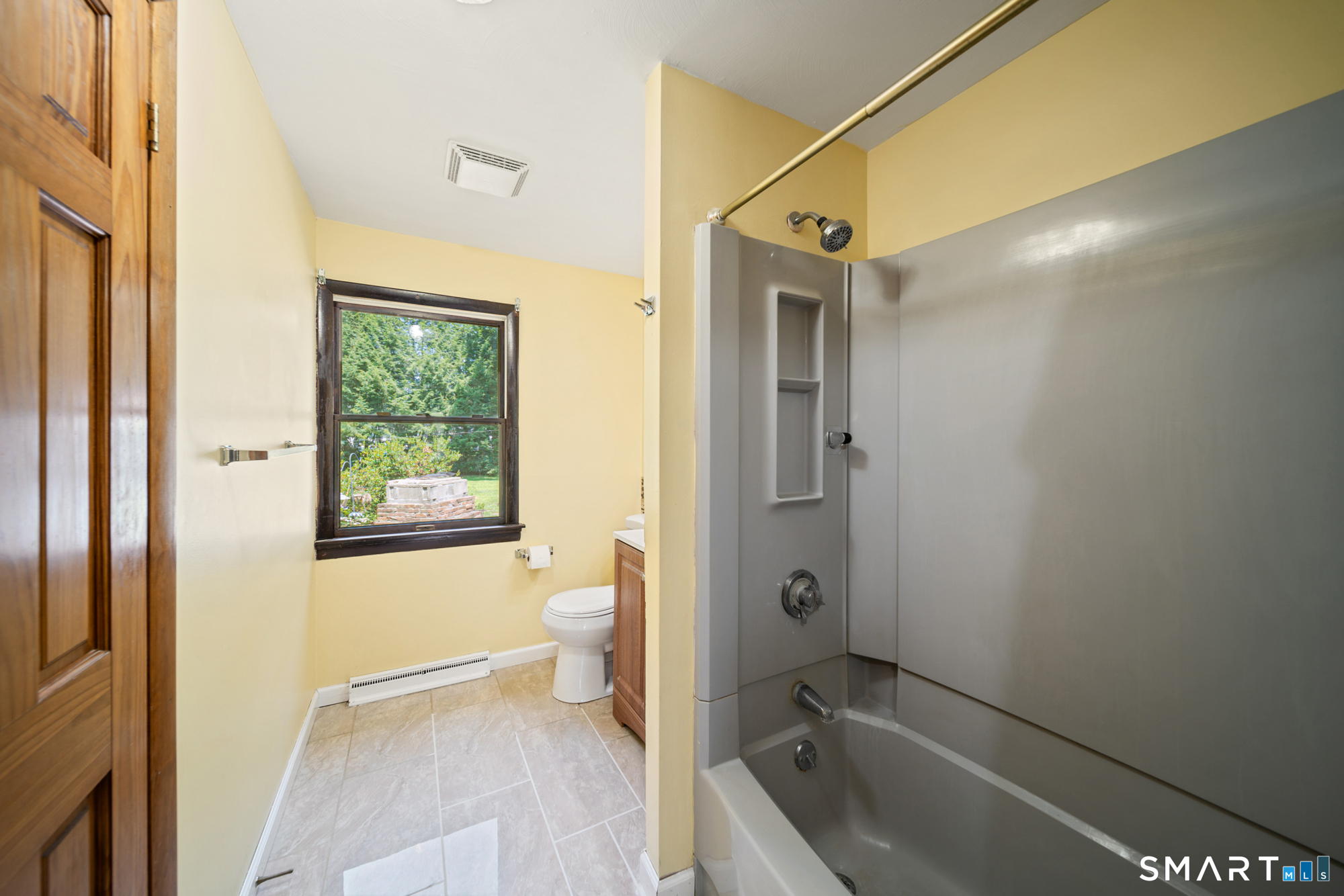 5 Redwood Street Enfield CT 06082