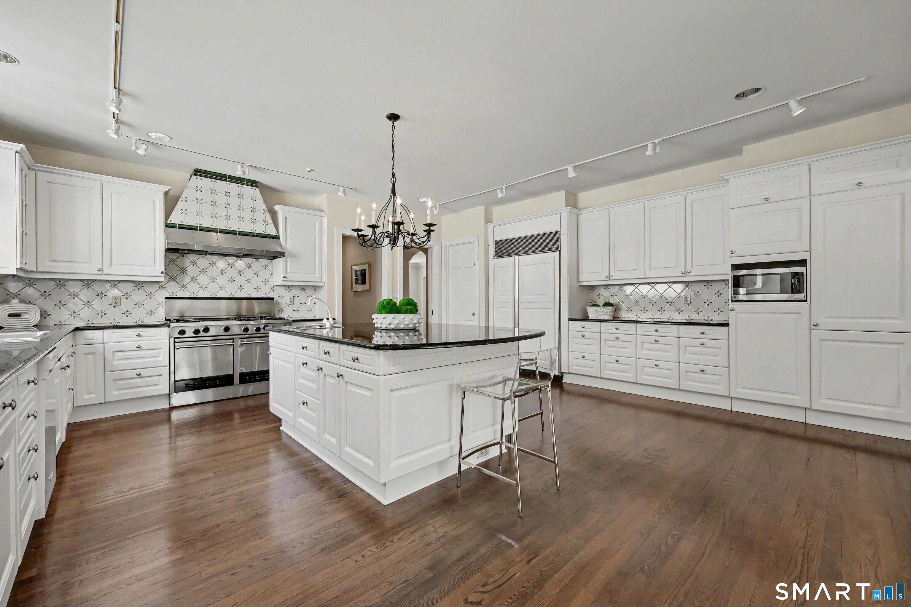 800 Verna Hill Road Fairfield CT 06824
