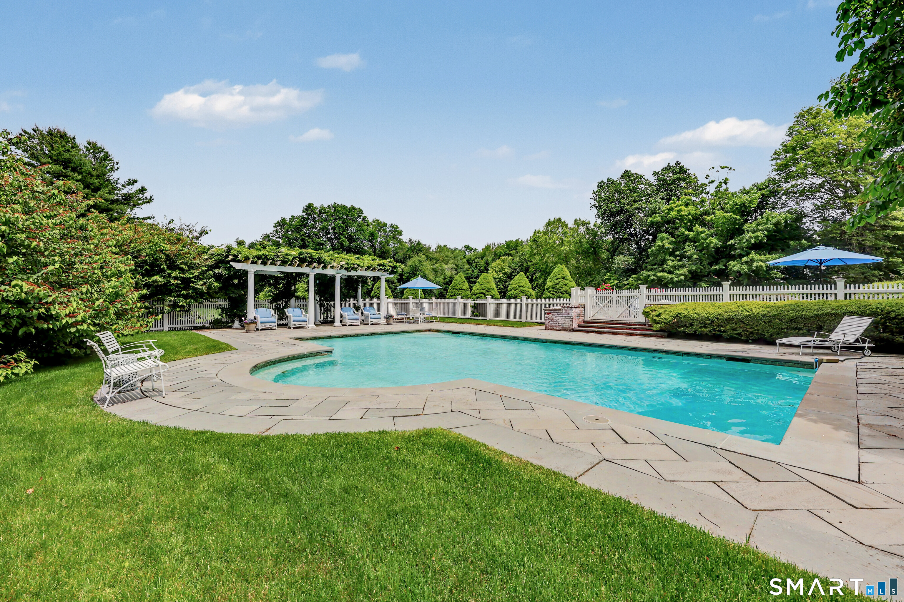 800 Verna Hill Road Fairfield CT 06824