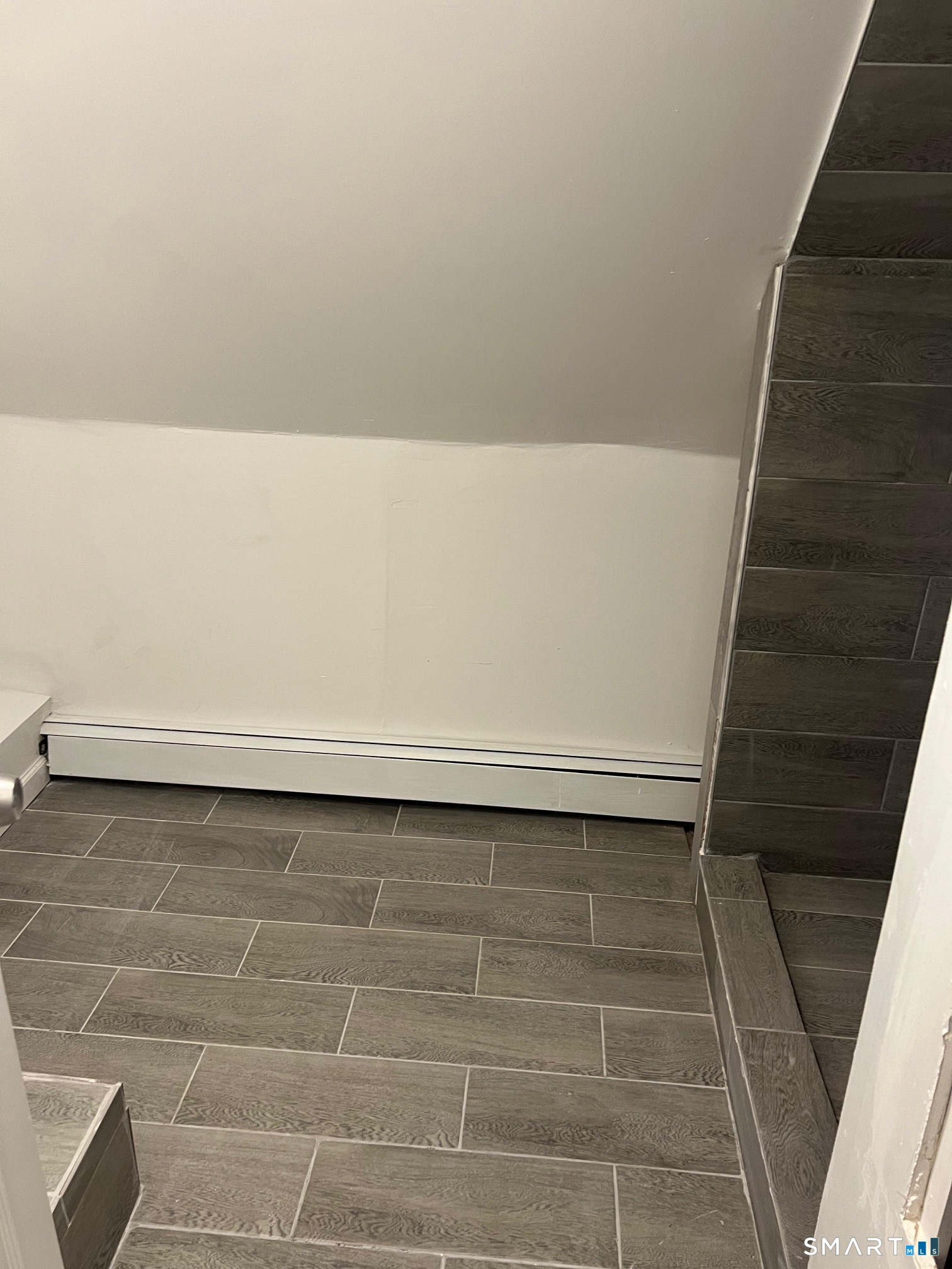 537 Hollister Avenue Bridgeport CT 06607