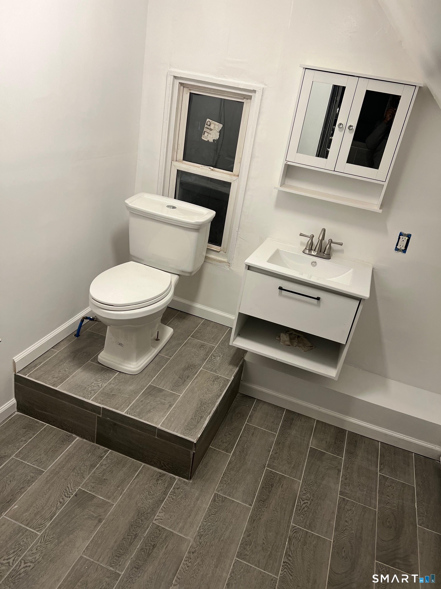 537 Hollister Avenue Bridgeport CT 06607