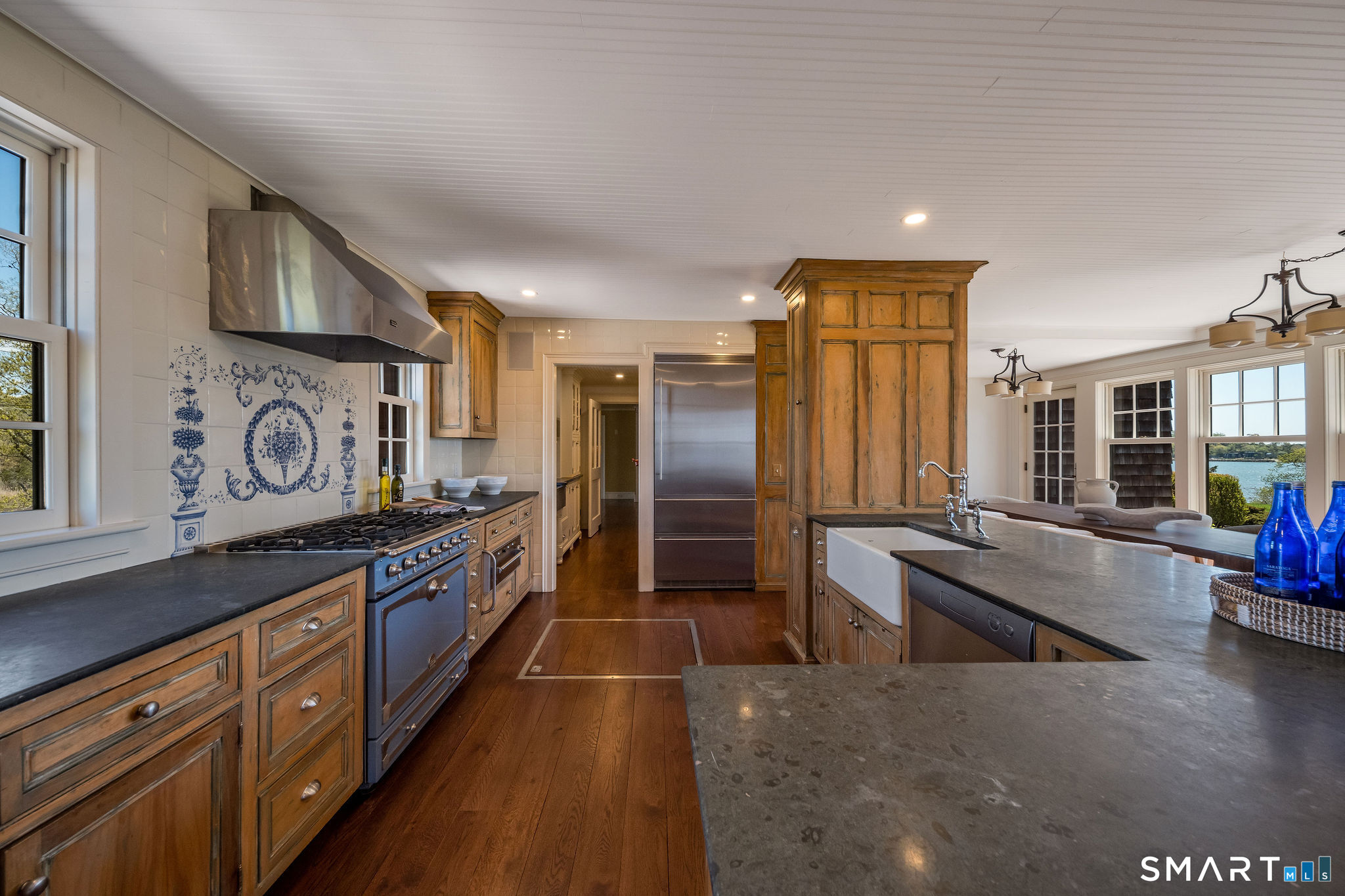 35 Prospect Hill Road Branford CT 06405