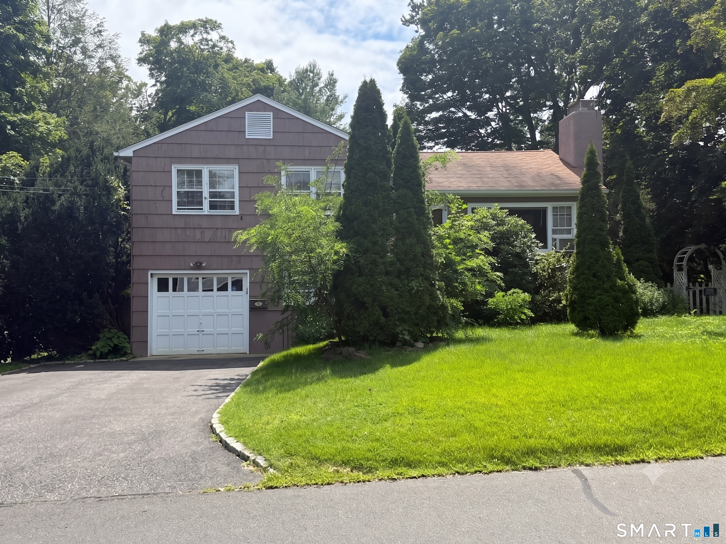 19 S Down River Road New Canaan CT 06840