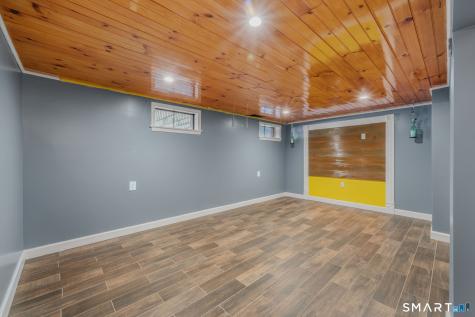 31 Pegasus Drive Groton CT 06340
