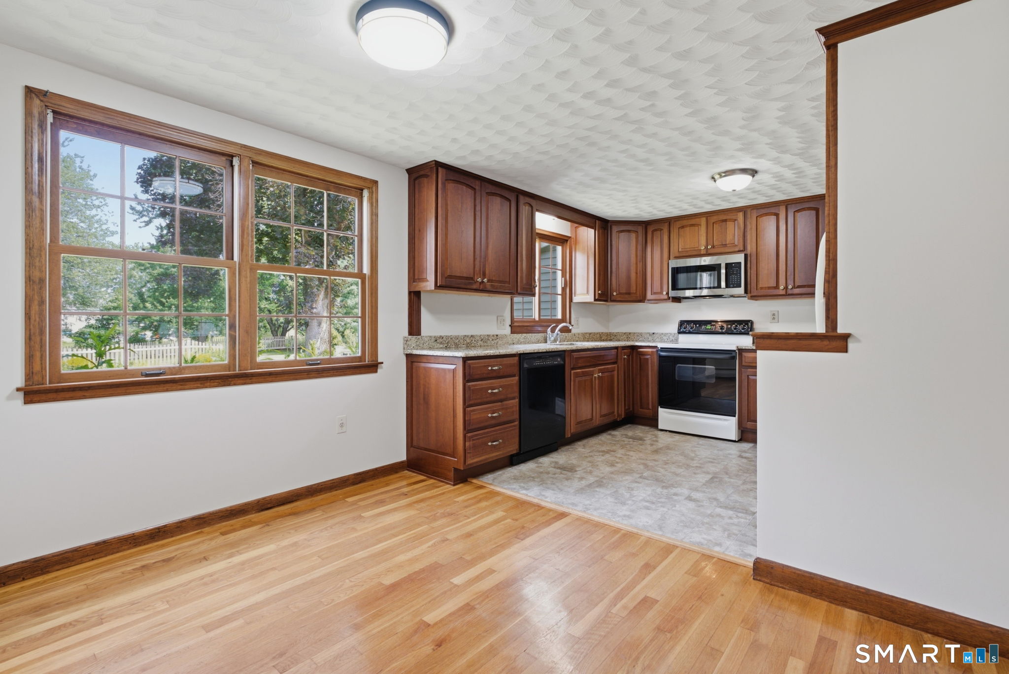 17 Bobolink Lane Enfield CT 06082