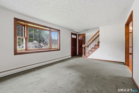 17 Bobolink Lane Enfield CT 06082