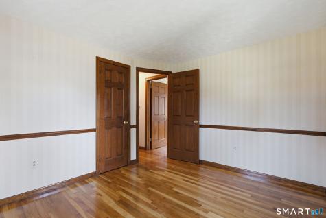 17 Bobolink Lane Enfield CT 06082