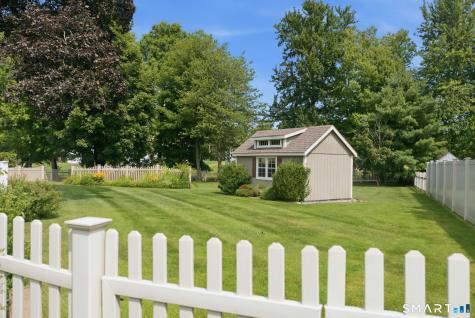 17 Bobolink Lane Enfield CT 06082