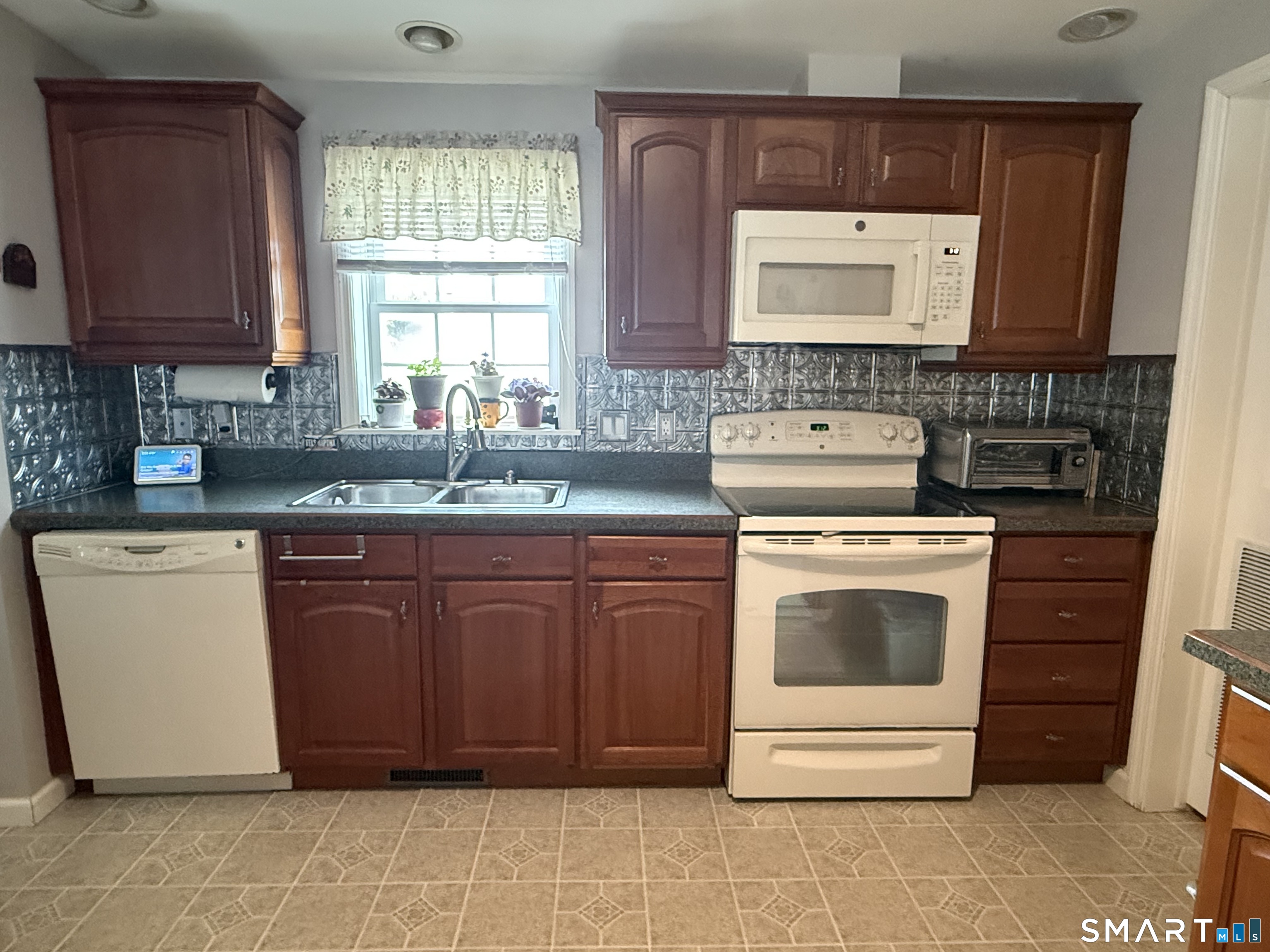 11 Cliff Road Ledyard CT 06339