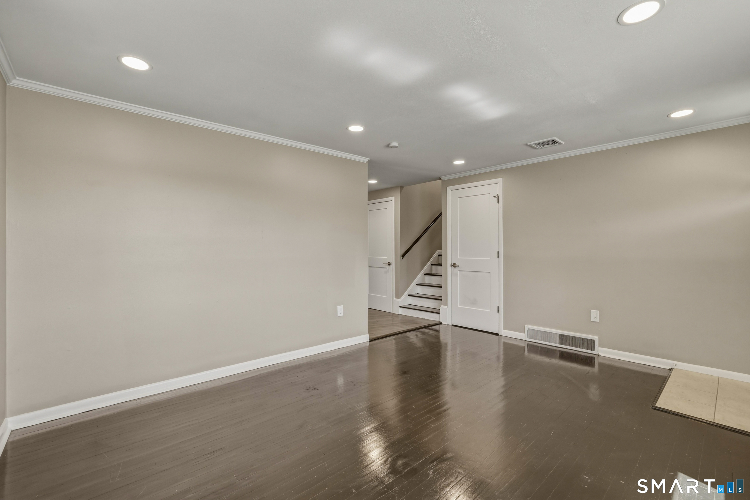 6 Glenford Drive Waterbury CT 06708