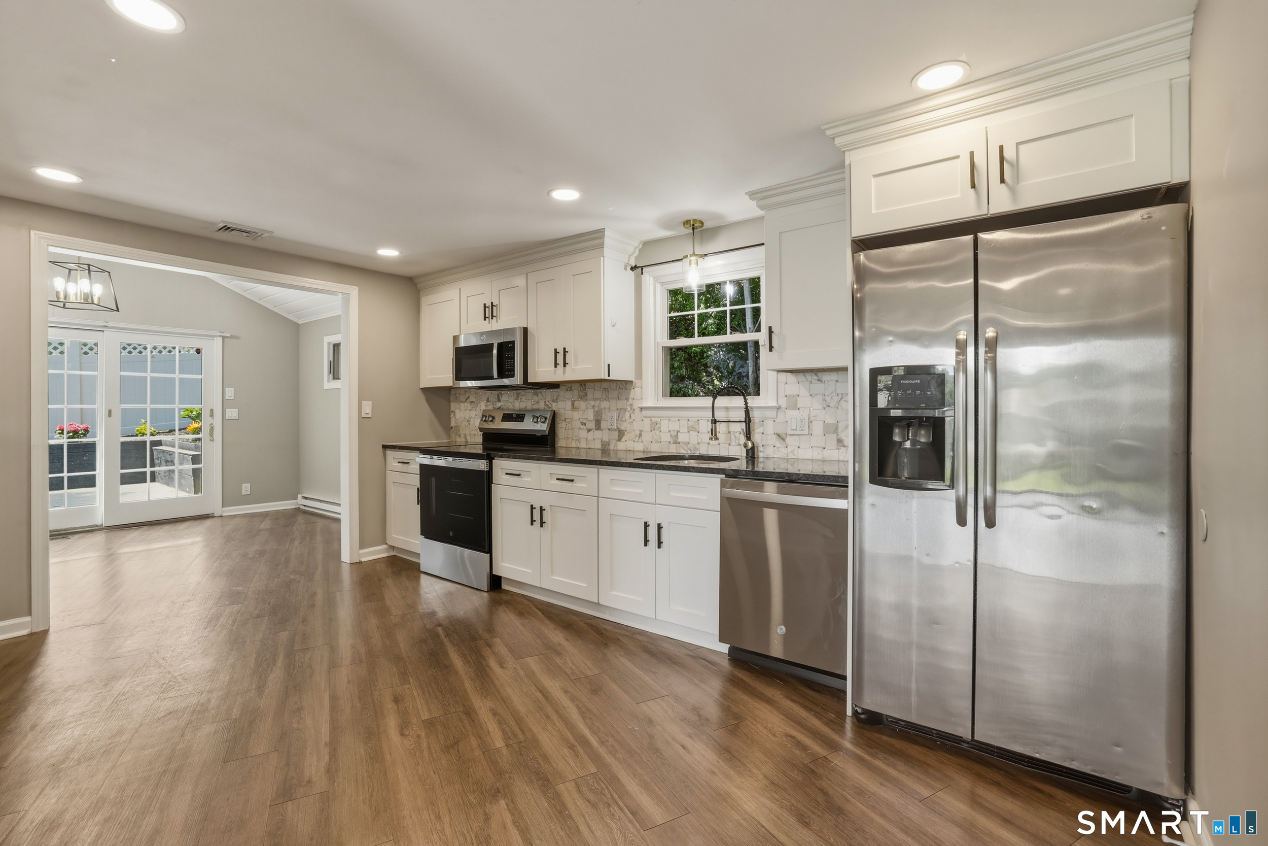6 Glenford Drive Waterbury CT 06708