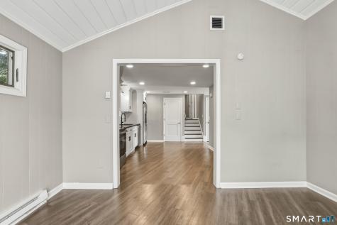 6 Glenford Drive Waterbury CT 06708