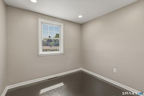 6 Glenford Drive Waterbury CT 06708