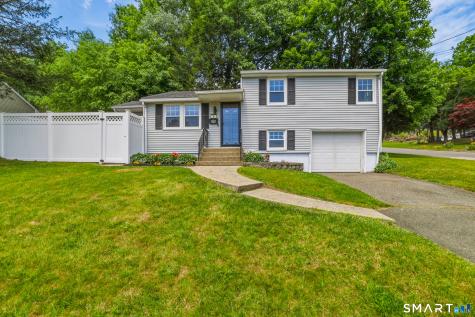 6 Glenford Drive Waterbury CT 06708