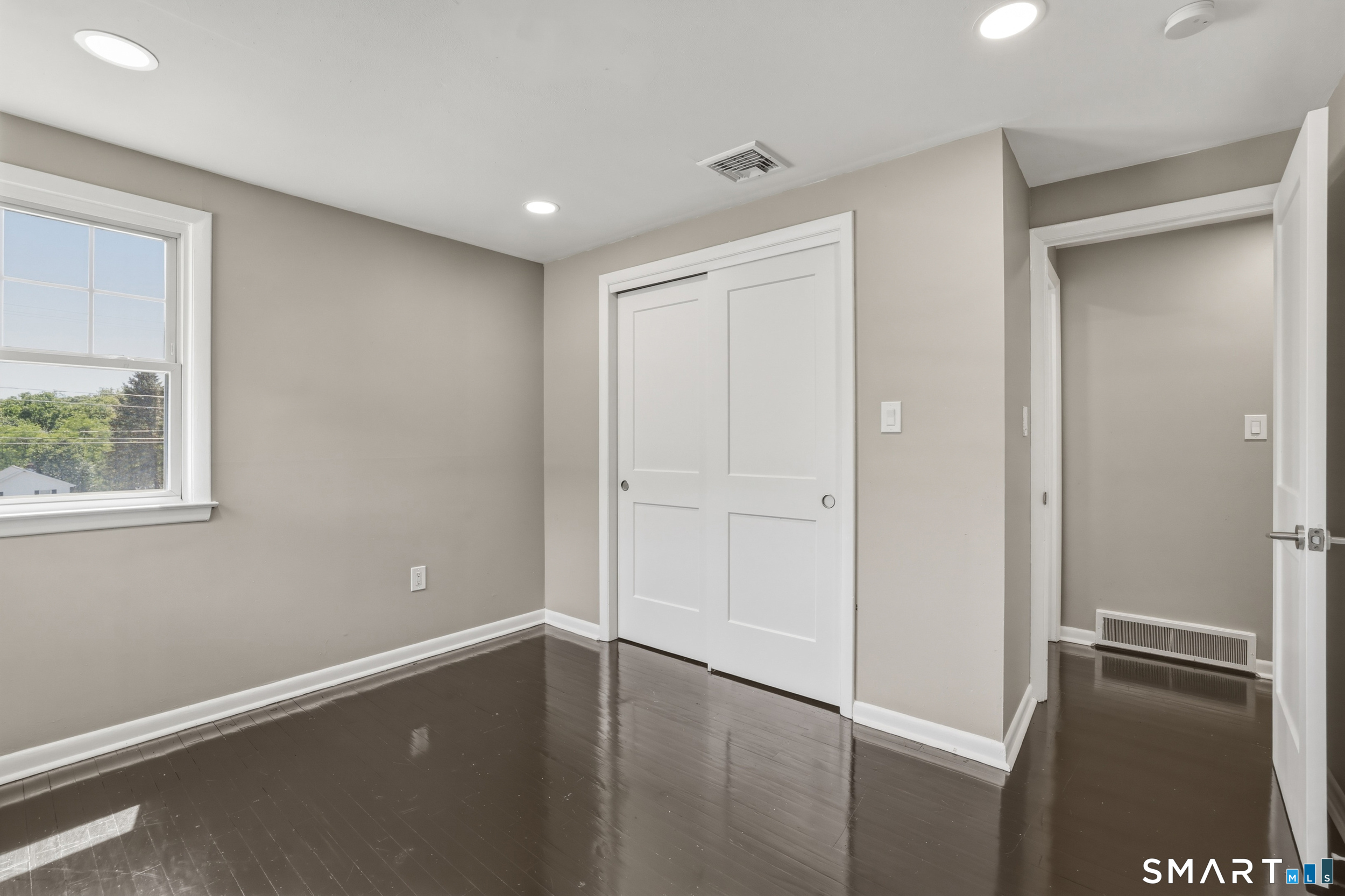 6 Glenford Drive Waterbury CT 06708