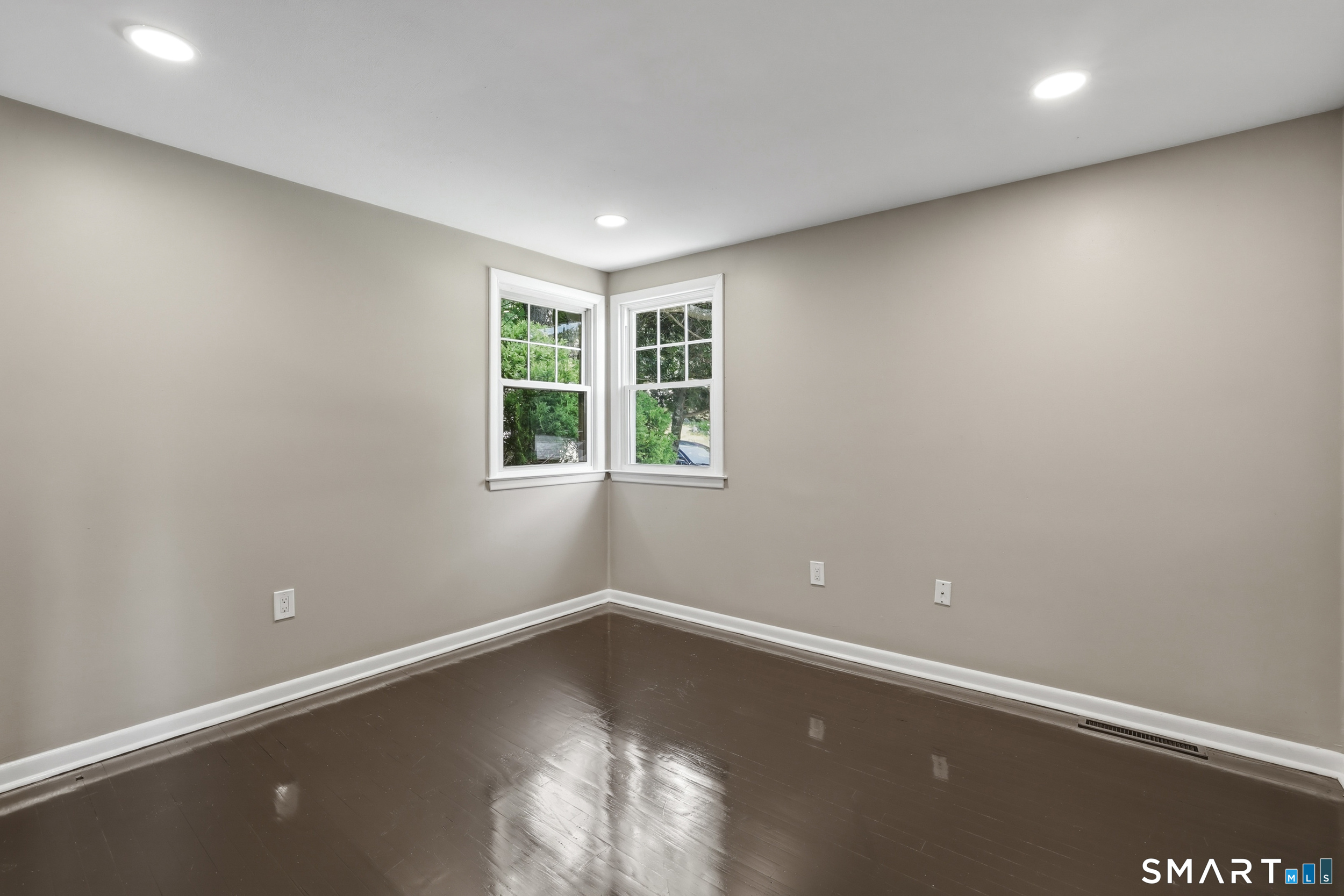 6 Glenford Drive Waterbury CT 06708
