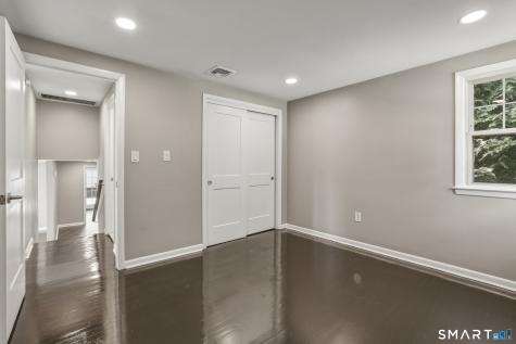 6 Glenford Drive Waterbury CT 06708
