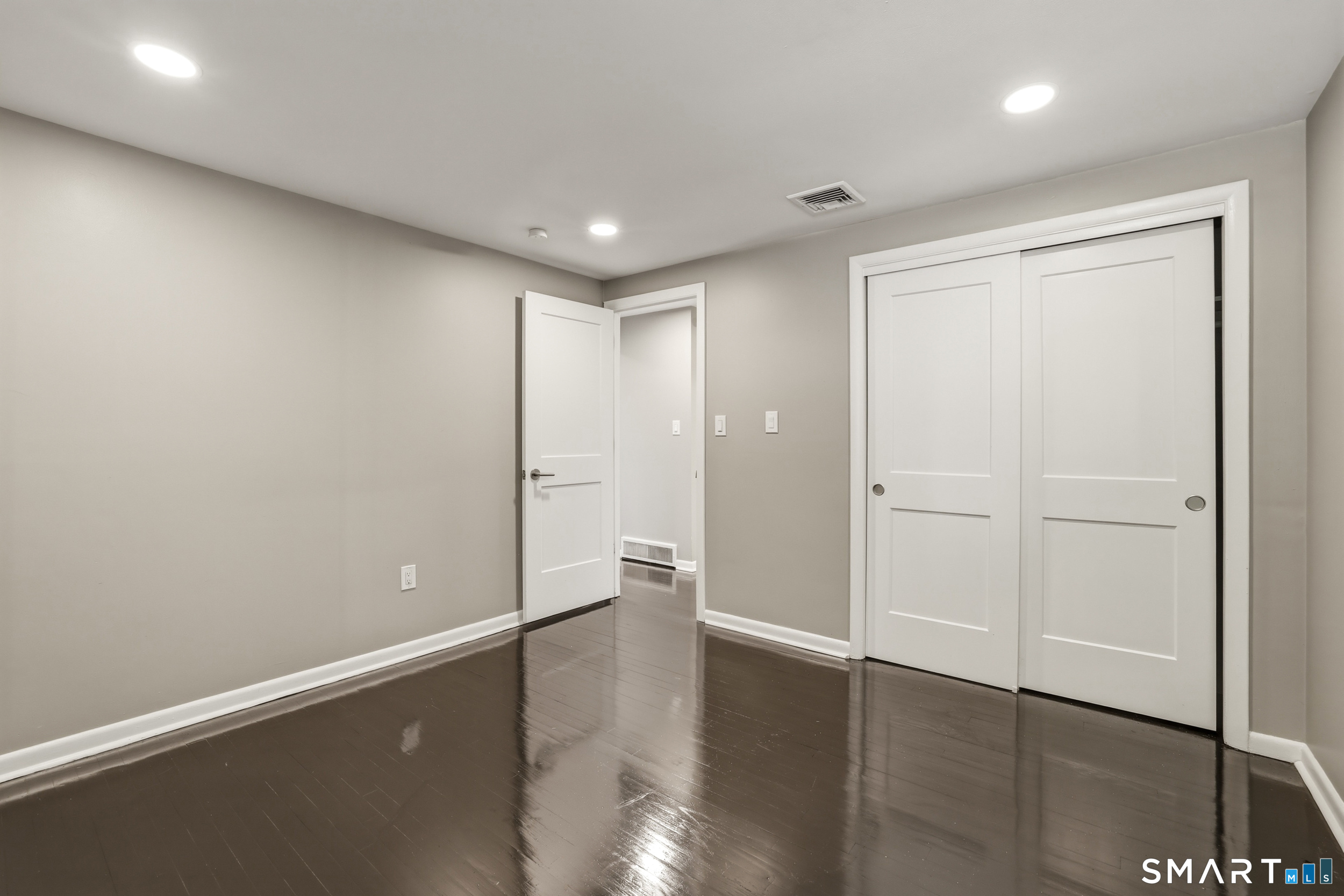 6 Glenford Drive Waterbury CT 06708