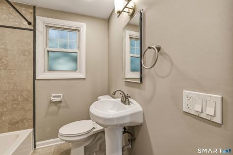6 Glenford Drive Waterbury CT 06708