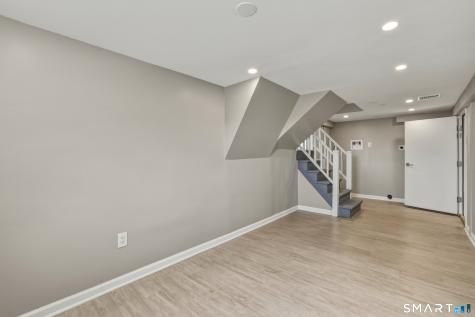 6 Glenford Drive Waterbury CT 06708