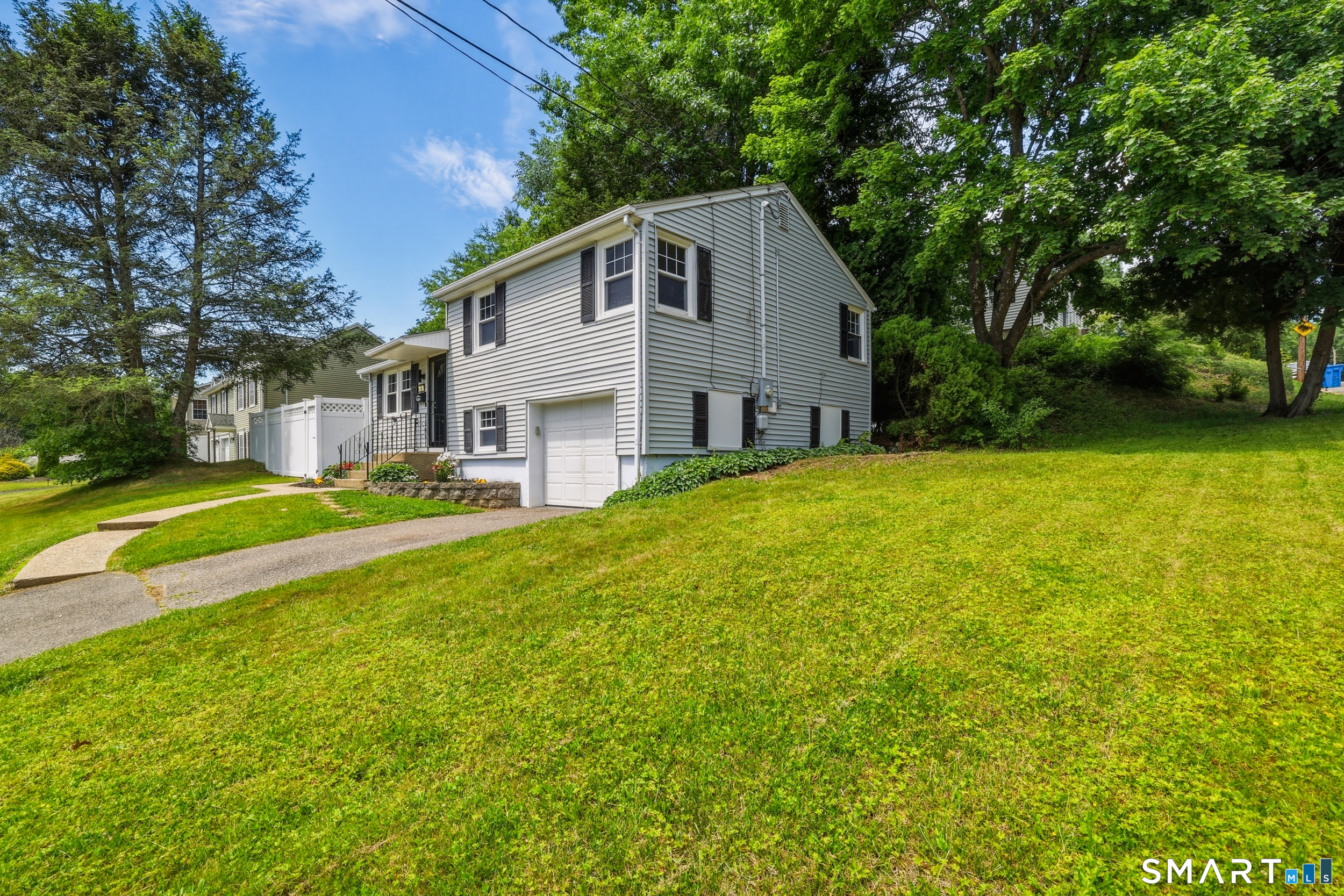 6 Glenford Drive Waterbury CT 06708